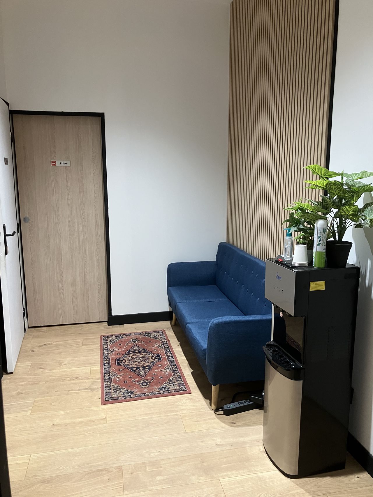 Salle d'attente du cabinet de psychologie, Marseille 13006